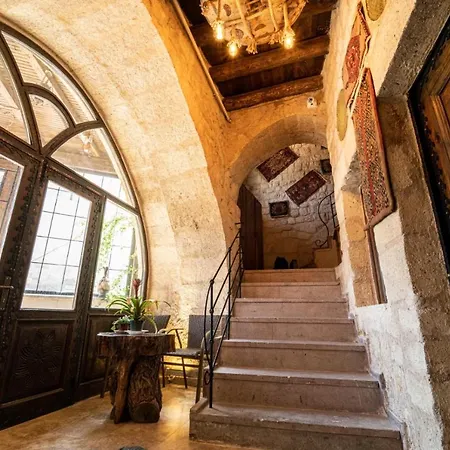 Efendi Cave فندق *