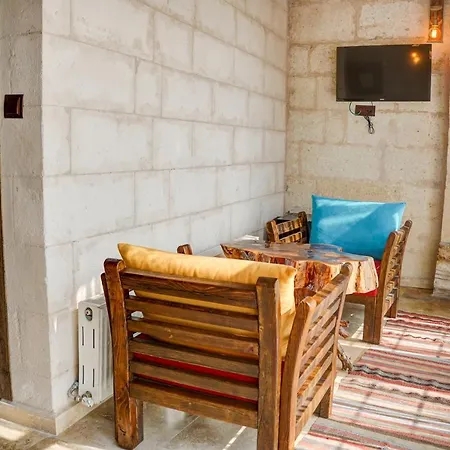 Efendi Cave أوروغوبْ