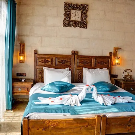 Efendi Cave * أوروغوبْ